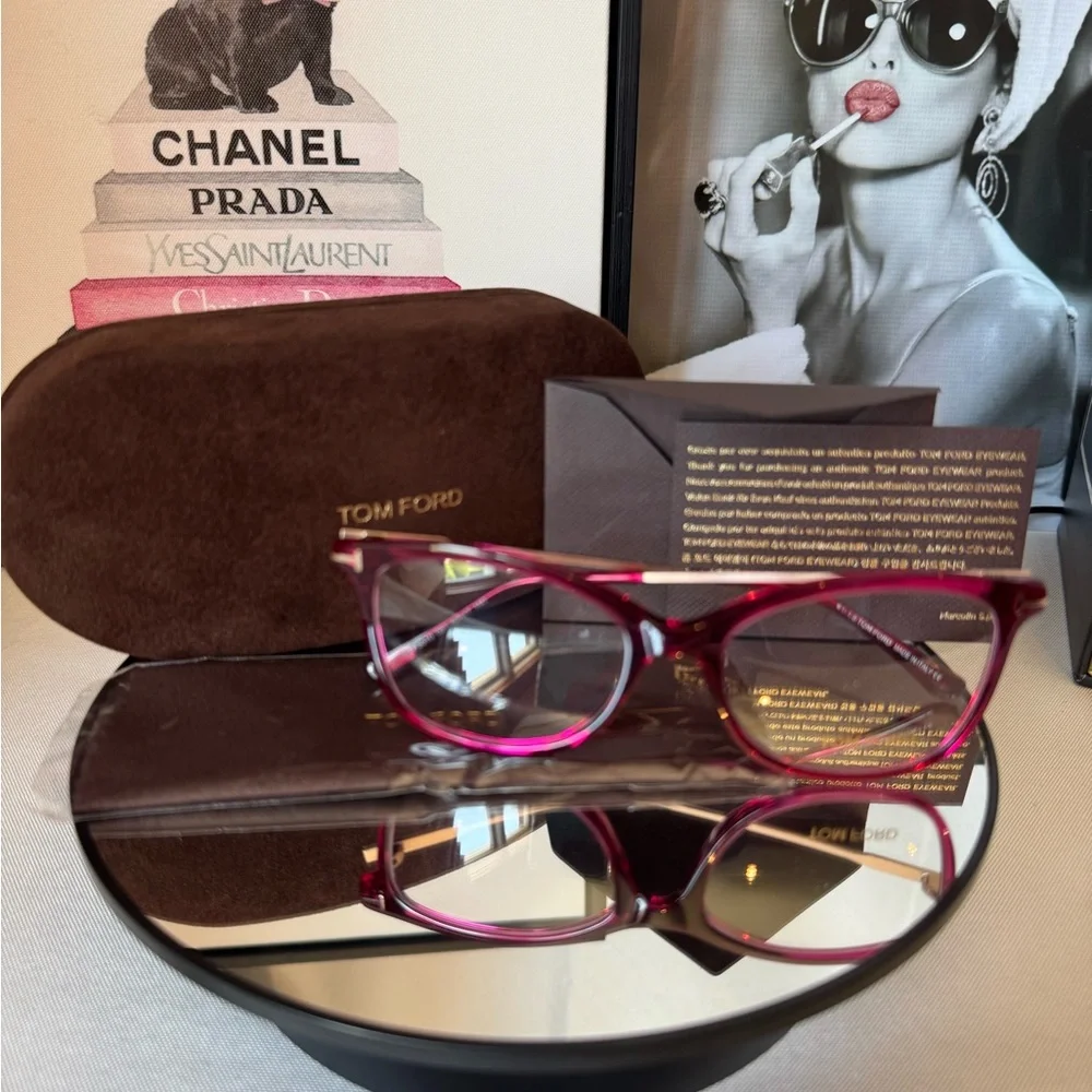 Tom Ford Pink Glasses Elegant Accessories full inclusion. / NWT